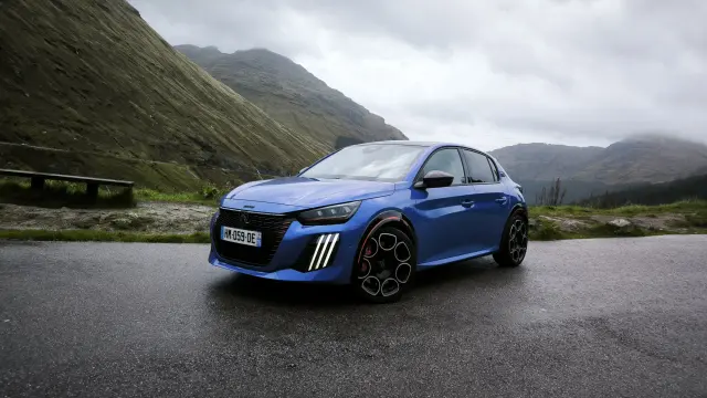 Peugeot E-208 GTI