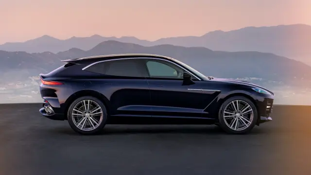 Aston Martin DBX GT