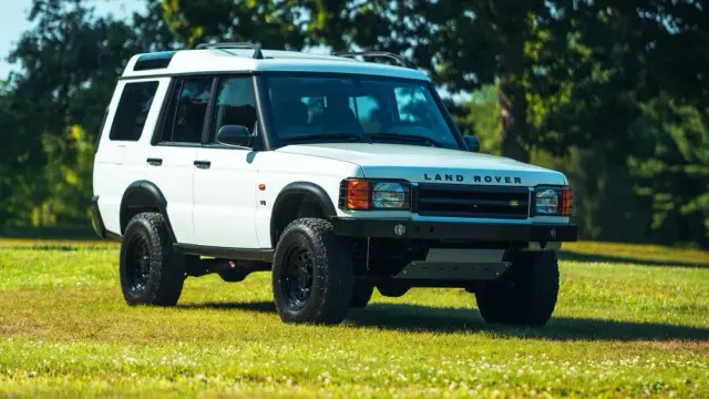 Land Rover Discovery restomod Project Earnie