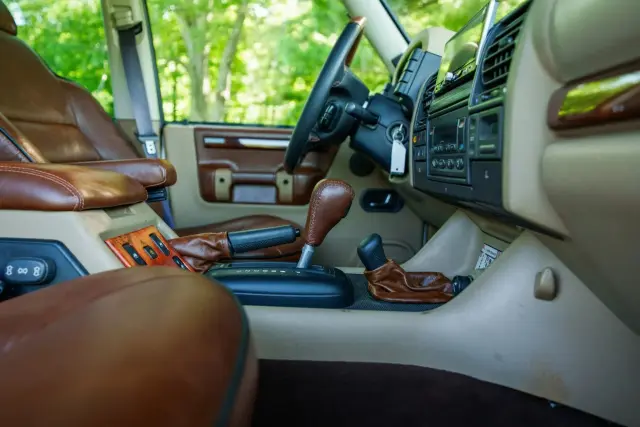 Land Rover Discovery restomod Project Earnie