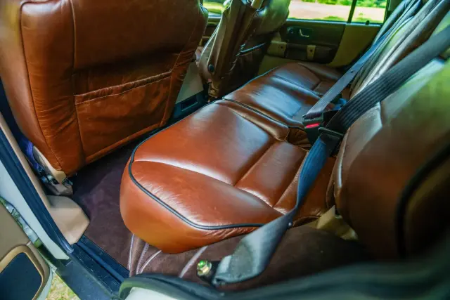 Land Rover Discovery restomod Project Earnie