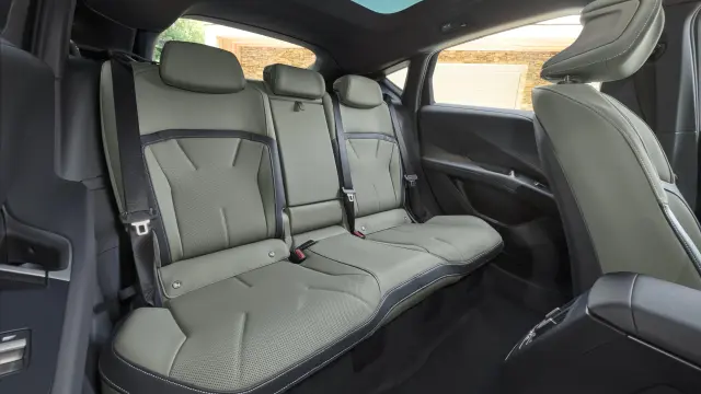 BMW iX4 2027