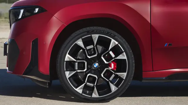 BMW iX4 2027